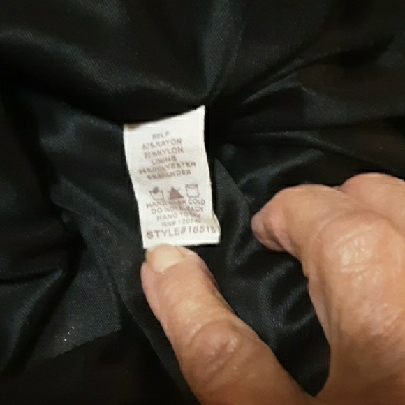 Elegant Floral Midi Dress - Picture 10 of 10